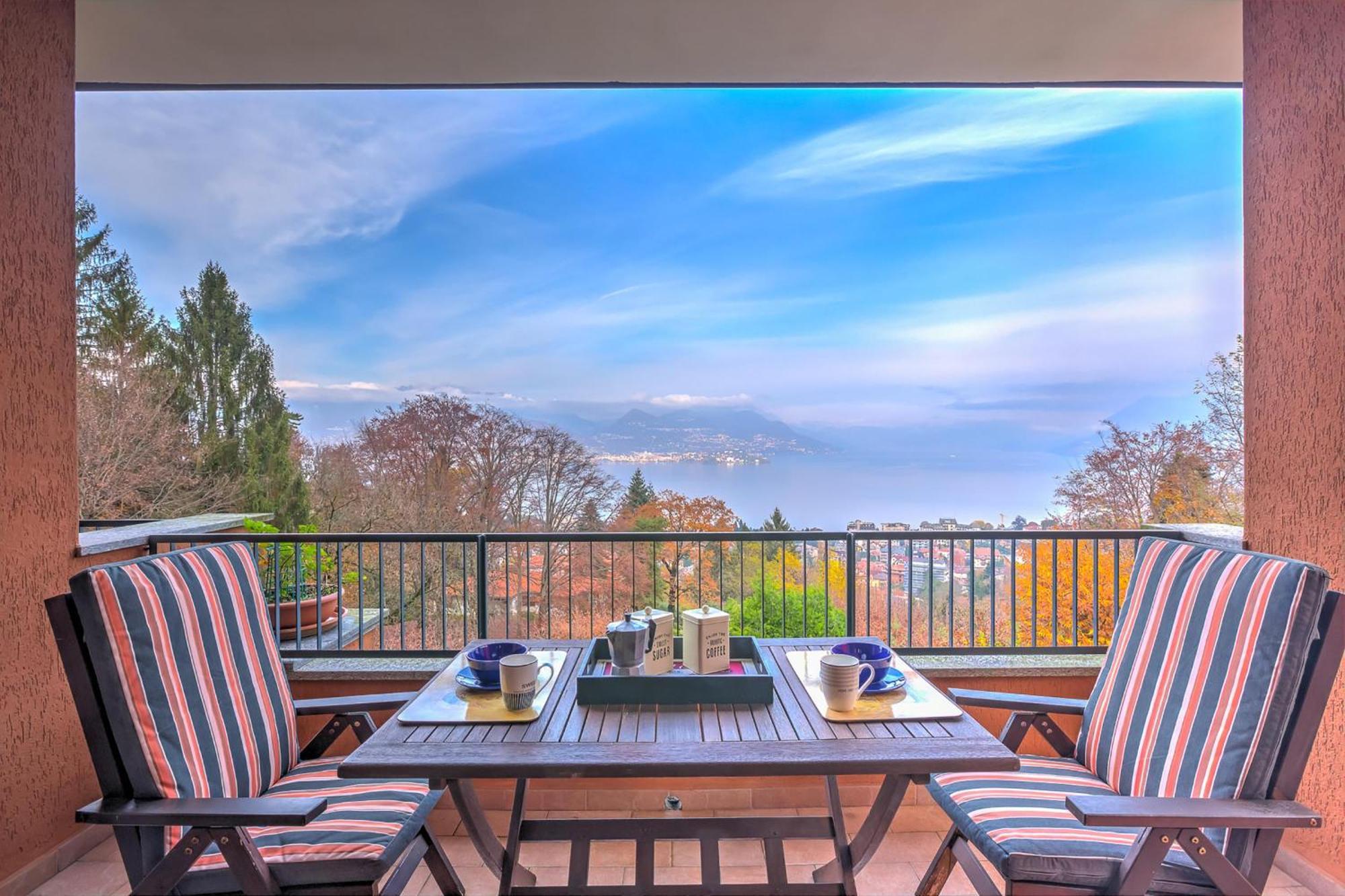 Apartamento La Bellavista Penthouse Stresa Exterior foto