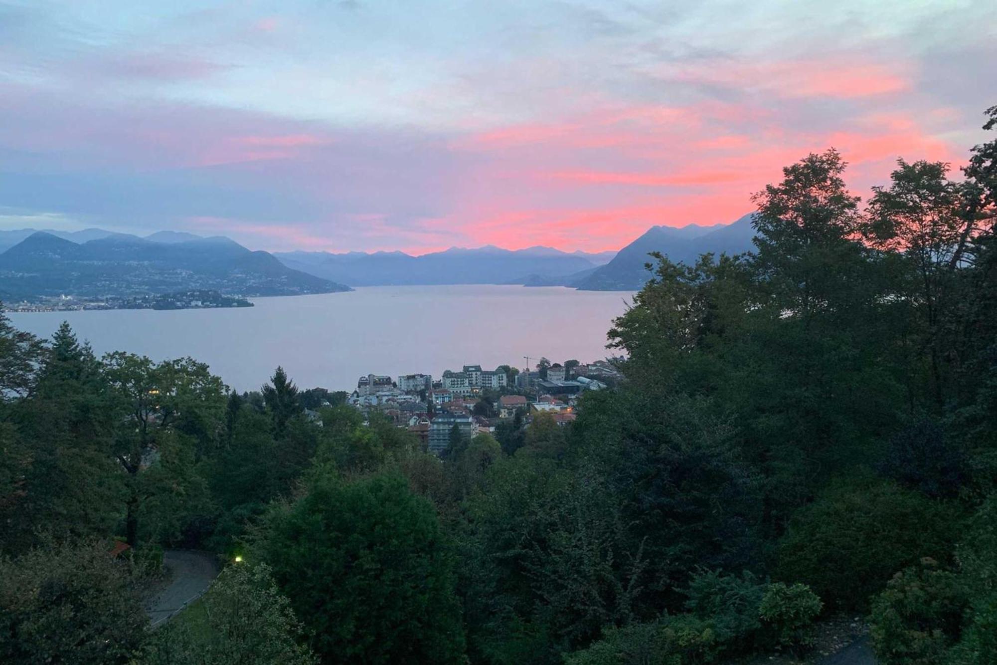 Apartamento La Bellavista Penthouse Stresa Exterior foto
